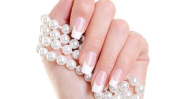 francuski-manicure-hybrydowy-esence-glamour