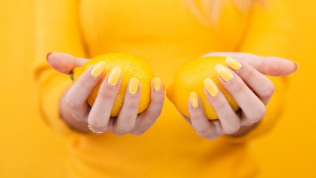 Top Coat lakier nawierzchniowy-kluczowe porady, Top Gloss Esence Glamour